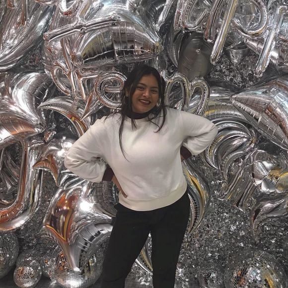 Meet your Posher, Maham - Picture 1 of 1